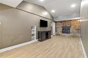 1009 Deerfield Dr, Elizabeth Twp/Boro, PA 15037 - Photo 17