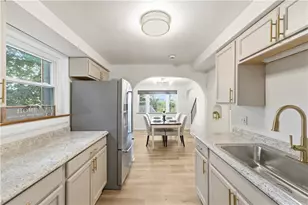 111 Victoria Dr, Pittsburgh, PA 15202 - Photo 11