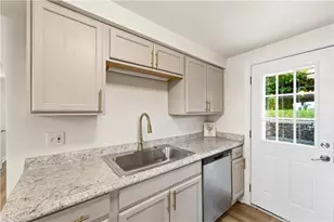 111 Victoria Dr, Pittsburgh, PA 15202 - Photo 13