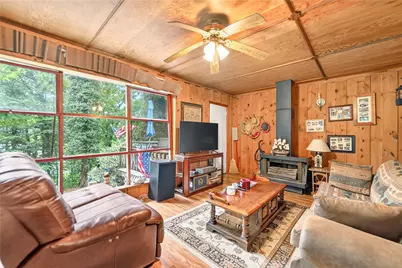 627 E Lakeview Rd, Henry Clay Township, PA 15424 - Photo 27