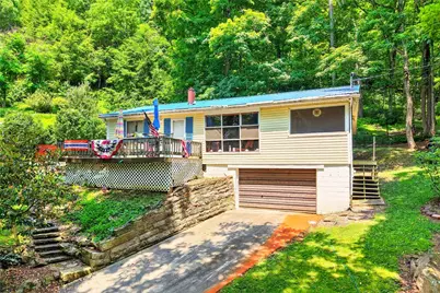 627 E Lakeview Rd, Henry Clay Township, PA 15424 - Photo 3