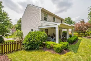 1129 Meadowbrook Dr, Canonsburg, PA 15317 - Photo 7
