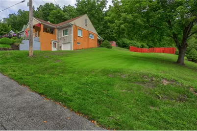 108 Hazen Ave, Ellwood City, PA 16117 - Photo 5