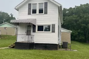 18 Main St, W Pike Run Twp, PA 15427 - Photo 9