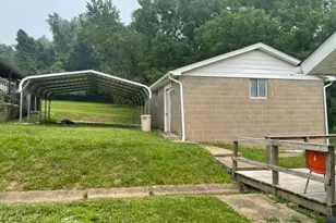 18 Main St, W Pike Run Twp, PA 15427 - Photo 7