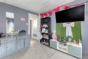 218 N 4th St, Jeannette, PA 15644 - Photo 11