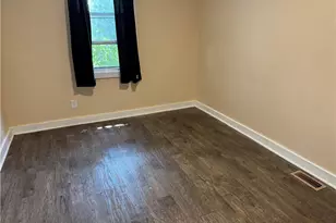 126 Charles St, Pittsburgh, PA 15210 - Photo 9