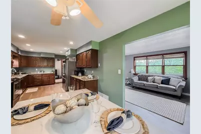 2500 Red Oak Dr, Banksville/Westwood, PA 15220 - Photo 9