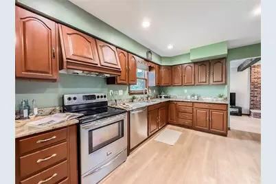 2500 Red Oak Dr, Banksville/Westwood, PA 15220 - Photo 15