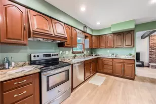 2500 Red Oak Dr, Banksville/Westwood, PA 15220 - Photo 15