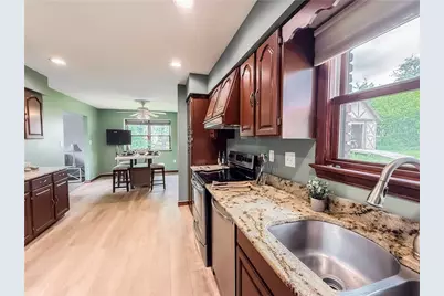 2500 Red Oak Dr, Banksville/Westwood, PA 15220 - Photo 11