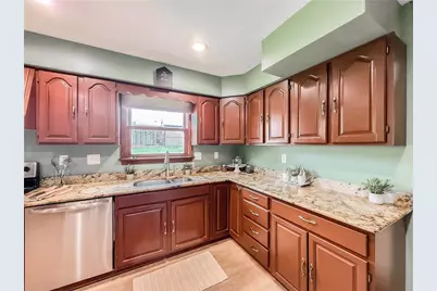 2500 Red Oak Dr, Banksville/Westwood, PA 15220 - Photo 13