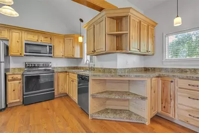 807 Market St, Bridgewater, PA 15009 - Photo 9