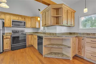 807 Market St, Bridgewater, PA 15009 - Photo 9