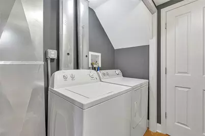 807 Market St, Bridgewater, PA 15009 - Photo 15