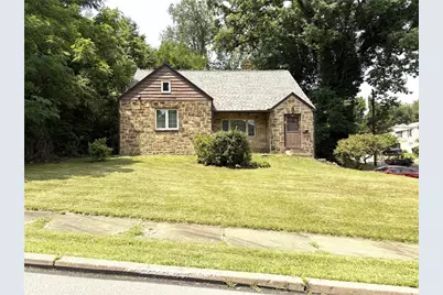 525 Riverview Dr, New Kensington, PA 15068 - Photo 1