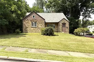 525 Riverview Dr, New Kensington, PA 15068 - Photo 1
