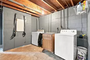 125 W Rockenstein Ave, Twp of But SW, PA 16001 - Photo 17