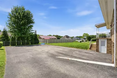 125 W Rockenstein Ave, Twp of But SW, PA 16001 - Photo 19