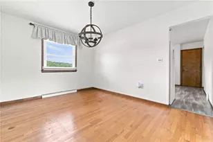 125 W Rockenstein Ave, Twp of But SW, PA 16001 - Photo 9