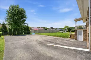 125 W Rockenstein Ave, Twp of But SW, PA 16001 - Photo 27