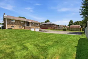 125 W Rockenstein Ave, Twp of But SW, PA 16001 - Photo 25
