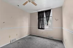 533 Woodward Ave, Stowe Township, PA 15136 - Photo 11