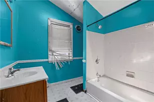 533 Woodward Ave, Stowe Township, PA 15136 - Photo 17