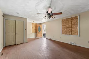 533 Woodward Ave, Stowe Township, PA 15136 - Photo 3