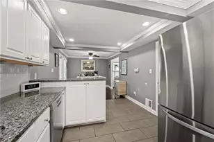 136 Delaney Dr, Wilkins Township, PA 15235 - Photo 9