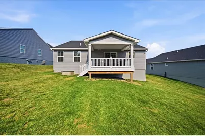 112 Olivia Dr, Center Township, PA 15061 - Photo 25