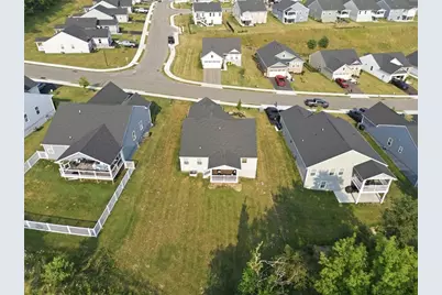112 Olivia Dr, Center Township, PA 15061 - Photo 27