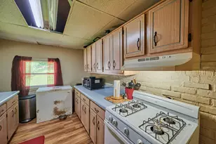 3033 Bremen Ave, Pittsburgh, PA 15227 - Photo 7