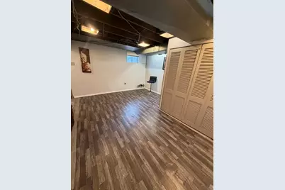 5877 Pleasant Street, South Park, PA 15129 - Photo 3