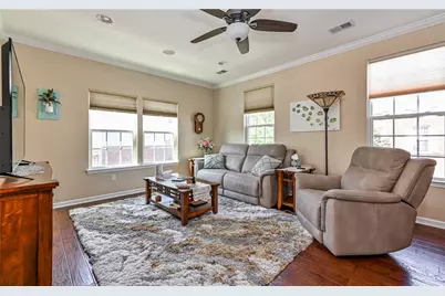 401 Pointe View Dr, Adams Township, PA 16046 - Photo 5