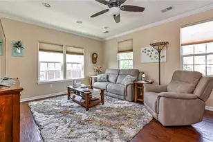 401 Pointe View Dr, Adams Township, PA 16046 - Photo 5