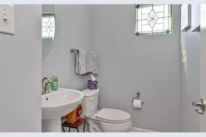 401 Pointe View Dr, Adams Township, PA 16046 - Photo 9