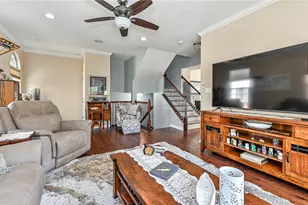 401 Pointe View Dr, Adams Township, PA 16046 - Photo 7