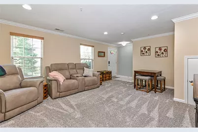 401 Pointe View Dr, Adams Township, PA 16046 - Photo 3