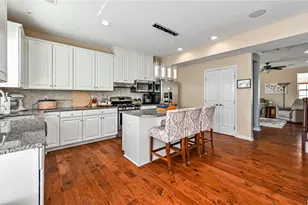 401 Pointe View Dr, Adams Township, PA 16046 - Photo 11