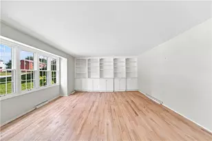 3204 Postgate Dr, Bethel Park, PA 15102 - Photo 5