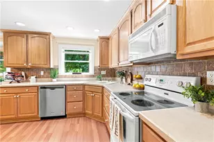 3204 Postgate Dr, Bethel Park, PA 15102 - Photo 15