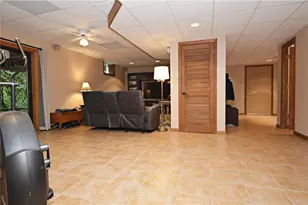 516 Donatello, Hempfield Township, PA 15642 - Photo 37