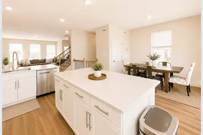 9717 Hopkins St, Pittsburgh, PA 15090 - Photo 17
