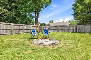 423 Indiana Ave, Farrell, PA 16121 - Photo 21