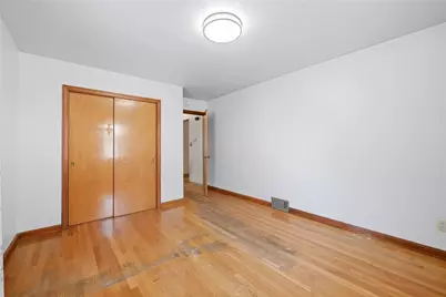 423 Indiana Ave, Farrell, PA 16121 - Photo 17