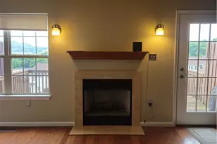 206 Hillvue Dr, Seven Fields Boro, PA 16046 - Photo 7