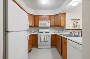 161 Westbrooke Ln, Coraopolis, PA 15108 - Photo 15
