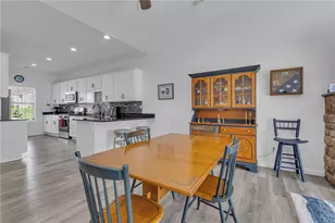 320 Cherokee Dr, Chippewa Township, PA 15010 - Photo 5
