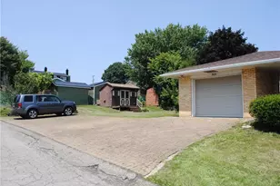 500 Morningside Dr, Lower Burrell, PA 15068 - Photo 3